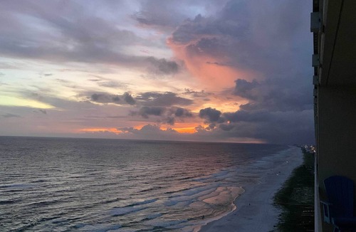 Miramar Beach Apartment | Waterfront PCB Condo w/Balcony + Beach Gear!