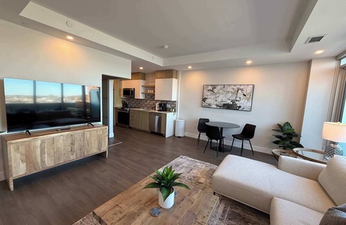 Downtown Halifax Apartment | Waterfront penthouse 1 Bedroom with 6 appliances