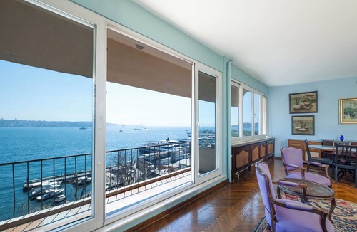 Kabatas Condo | Waterfront Penthouse Apt. with a Stunning View
