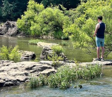 Golden House | Waterfront Pet Friendly Cabin on Glover River with Hot Tub near Broken Bow, Oklahoma
