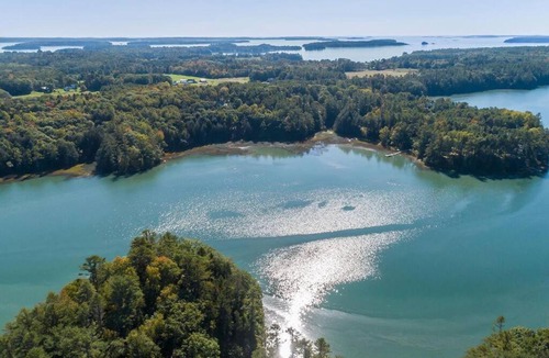 Freeport Apartment | Waterfront Private Apartment, 5 minutes from LLBean!