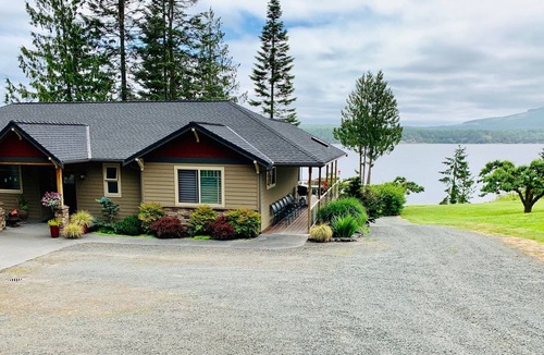 Sequim Apartment | Waterfront Property close to Discovery bike trail