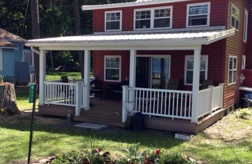 Ovid Cottage | Waterfront property on Cayuga Lake, in the heart of FLX wine country