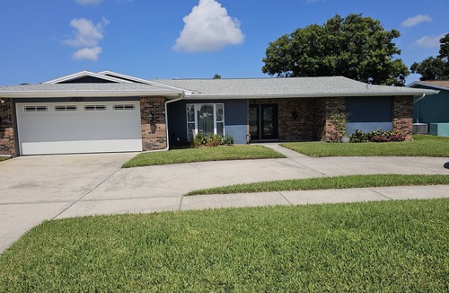 Clearwater House | WATERFRONT PROPERTY - short term rentaln