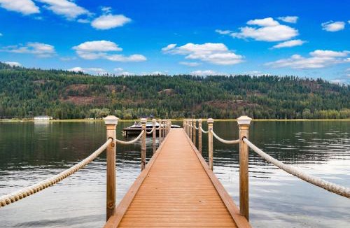 Sagle House | Waterfront Ranch on Pend Oreille