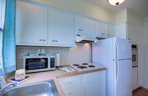 Clearwater Beach Apartment | 🌴 Waterfront Retreat @ Bay Watch | Dock Dolphin Sightings Quiet Setting ➠ BW 6
