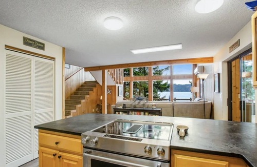 Eldon House | Waterfront Retreat: Eldon House on Hood Canal