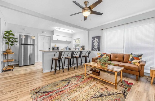 Orlando Beach Apartment | Waterfront retreat w/balcony & backyard