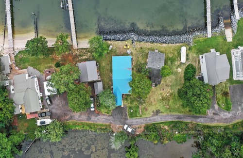 Valley Lee House | Waterfront Retreat | Sunset Views + Outdoor Lounge