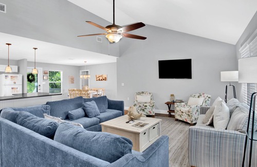 Orange Beach House | Waterfront Retreat on Wolf Bay | Private Dock | Pet Friendly