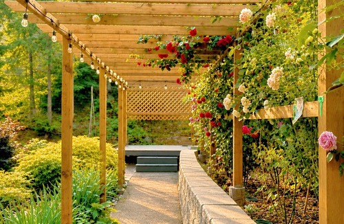 Gibsons House | Waterfront Room with Private Bath and Deck Near Marina, Private Beach Access