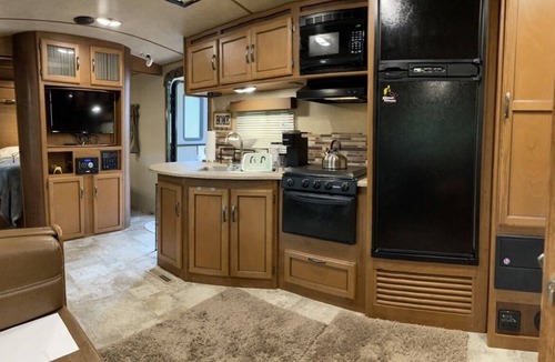 Glenwood House | Waterfront RV
