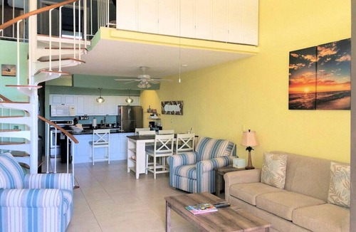 Estate Golden Rock Condo | Waterfront Slice of Heaven: 1Bed/2Bath Condo with Pool