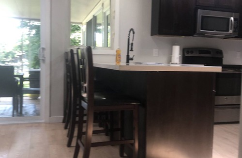 Bobcaygeon Cottage | Waterfront, Snowmobile trials nearby, close to town