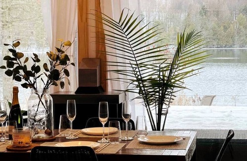 Cleveland Cabin | Waterfront* Spa *Sauna