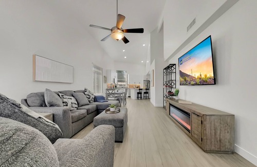 Harbor Island House | Waterfront, Stadiums Close! Pool Perfectamente Perfecto