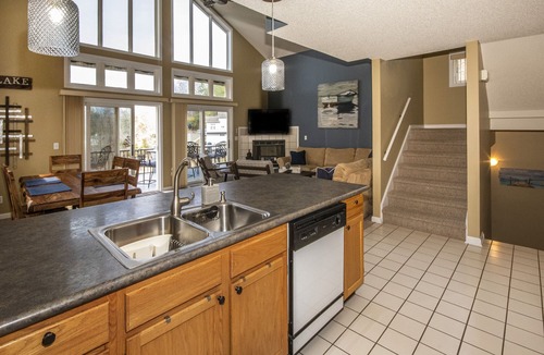 La Follette House | Waterfront Stay in Deerfield w/Private Dock & Pet Friendly