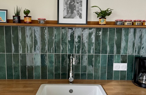 Asnelles Apartment | Waterfront Studio at Gold Beach, Sea View, Private Parking