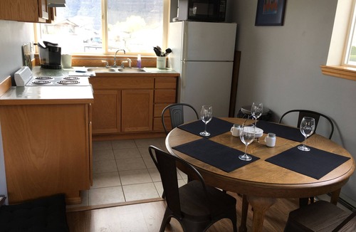 Sunland Estates Apartment | Waterfront Studio Rental near Gorge Amphitheater