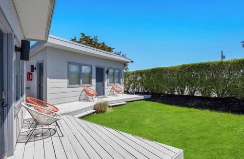 Hampton Bays Hotel | Waterfront studio and more in a Boutique Hotel, Heart of Hampton Bays,.