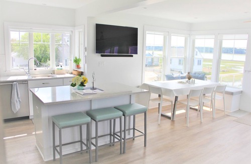 Wells Beach House | Waterfront (Sunset-front) 4BR/3BA Family Getaway
