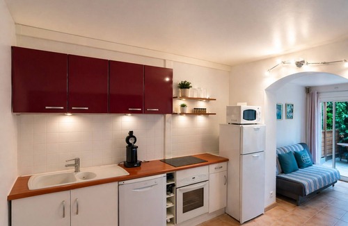La Couronne Apartment | Waterfront Terrace - Sandy beach in Martigues, 2 steps from Marseille
