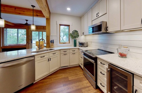 Bald Head Island Condo | Waterfront Timbercreek Condo w/Screened Porch, Steps from Pool+Dock, Kayaks, Bikes, BHI Club w/Golf