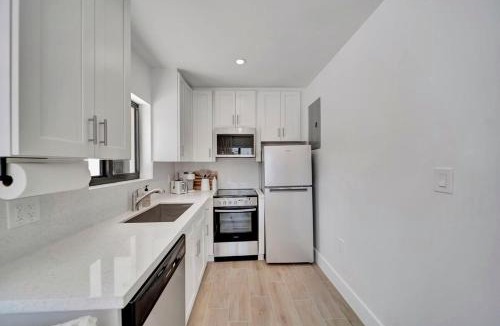 Coral Ridge Apartment | Waterfront Unit #1 20 Min Walk to Beach and Shops