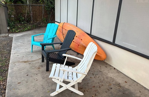 Weeki Wachee Gardens House | WATERFRONT DEAL! Boat Dock/Ramp Kayaks SUP Easy Gulf Fish Manatees, Dog friendly