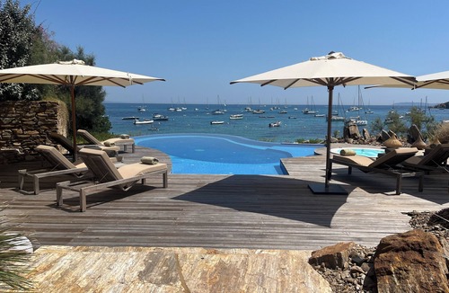 Cap Benat Villa | WATERFRONT VILLA PRIVATE ESTATE SWIMMING POOL AND SPA