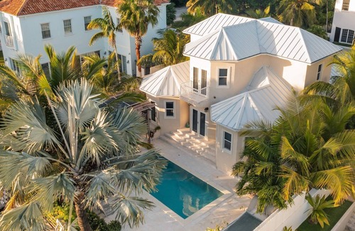 Leeward Settlement House | Waterfront Villa Dock & Pool Near Grace Bay