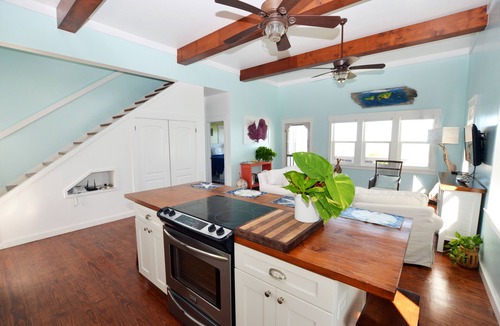 Spanish Wells Cottage | Waterfront Vacation Rental - Private & Quiet Location - Fully Air-conditioned