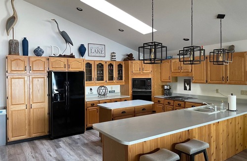 Spruce Cottage | Waterfront Vacation Home Directly on Hubbard Lake - East Shore