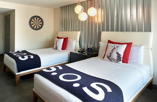 Fisherman's Wharf Hotel | Waterfront Vibes & Cozy Nights near Ghirardelli | 4 Family-Friendly Rooms