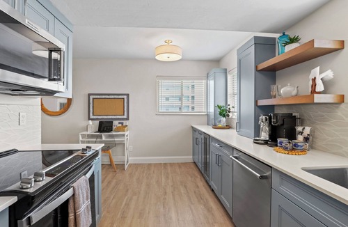 South Island Condo | WATERFRONT VIEW FORT MYERS BEACH CONDO WITH POOL AMENITIES - WALK TO THE BEACH