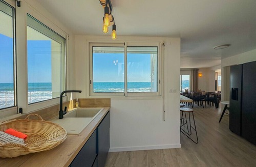 Plage de la Garonnette House | Waterfront Villa CapCode in Sainte-Maxime