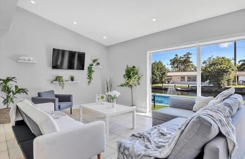 North Central Hollywood Villa | Waterfront Villa Near Beach Pool