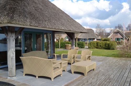 Wanneperveen Villa | Waterfront Villa with Private Jetty