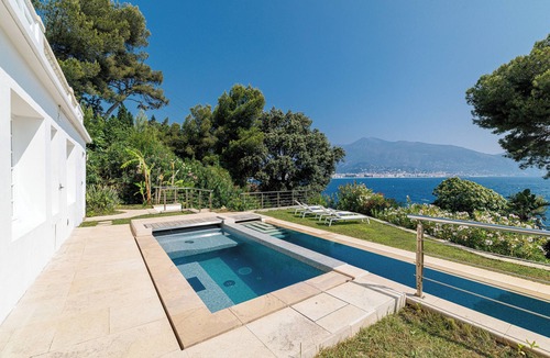 Le Larvotto Villa | Waterfront Villa on peninsula 5 to 10 min Monaco