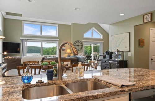 La Follette Villa | Waterfront villa on Norris Lake | Private pool | 5 king beds, 3 ensuite, sleeps 10 | For guests who take care of nice things.