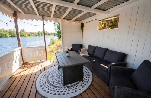 Torpshammar Villa | Waterfront Villa | Private Jetty | Family and Kids friendly | Scenic Views