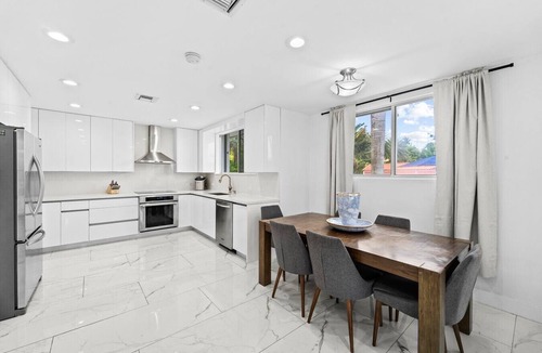 Hollywood Lakes House | Waterfront Villa, Steps to Beach