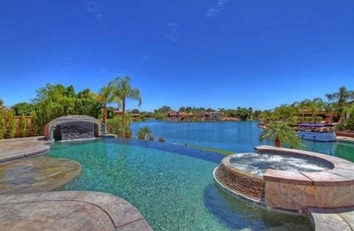 Rancho Mirage Villa | Waterfront Villa