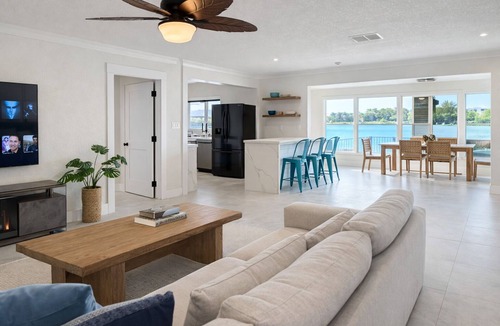 St. Petersburg - Clearwater House | Waterfront w/Heated Pool & Hot Tub | Beach & DTSP