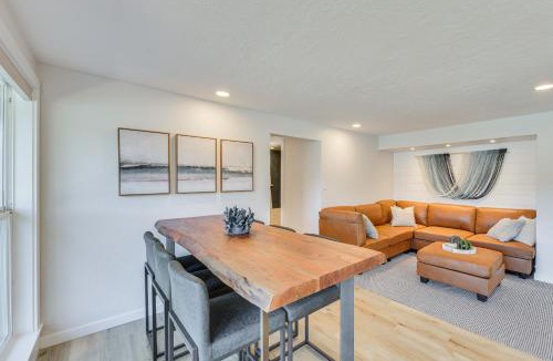 Olympia House | Waterfront Washington Getaway w/Hot Tub & Deck!