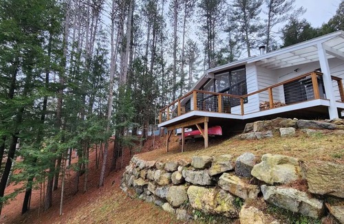 Wentworth Cabin | Waterfront White Mountain cabin retreat with amazing views