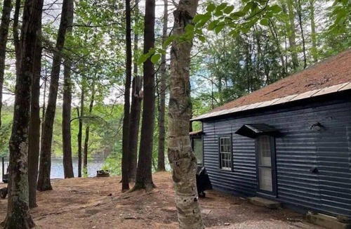 Corinth Cabin | Waterfront Willow Cabin near Lake George, Saratoga