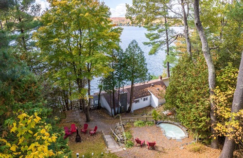 Austin Ski Chalet | Waterfront with amazing terrasse on Orford lake with inground salt spa and sauna