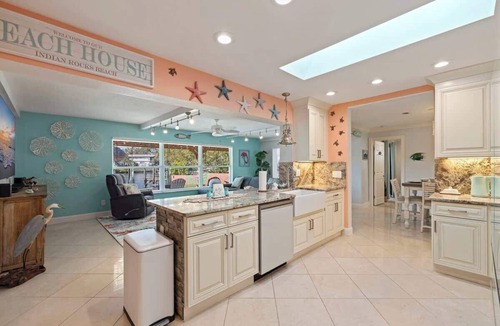 Anona House | Waterfront with Dock, Heated Pool, Kayaks, Games