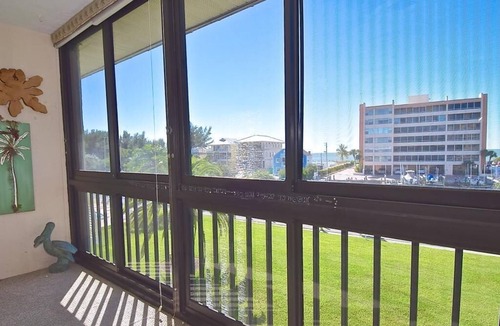 Siesta Key Condo | Waterfront withGreat Views, Heated Pool Overlooking the Bay, Quiet, Friendly Community #39